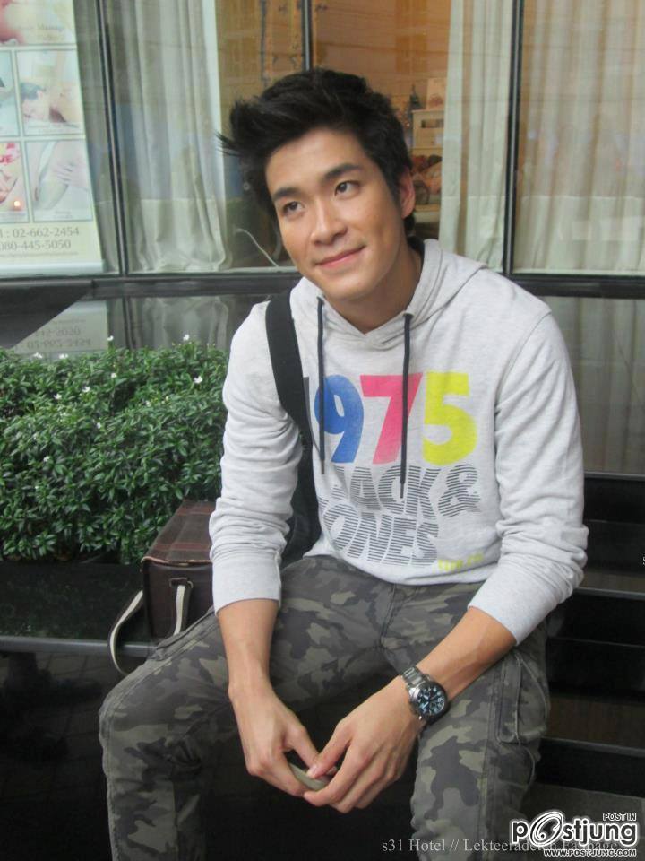 อาเล็ก  ธีรเดช เมื่อนก่อนเฉยๆ แต่ตอนนี้หลงเลย