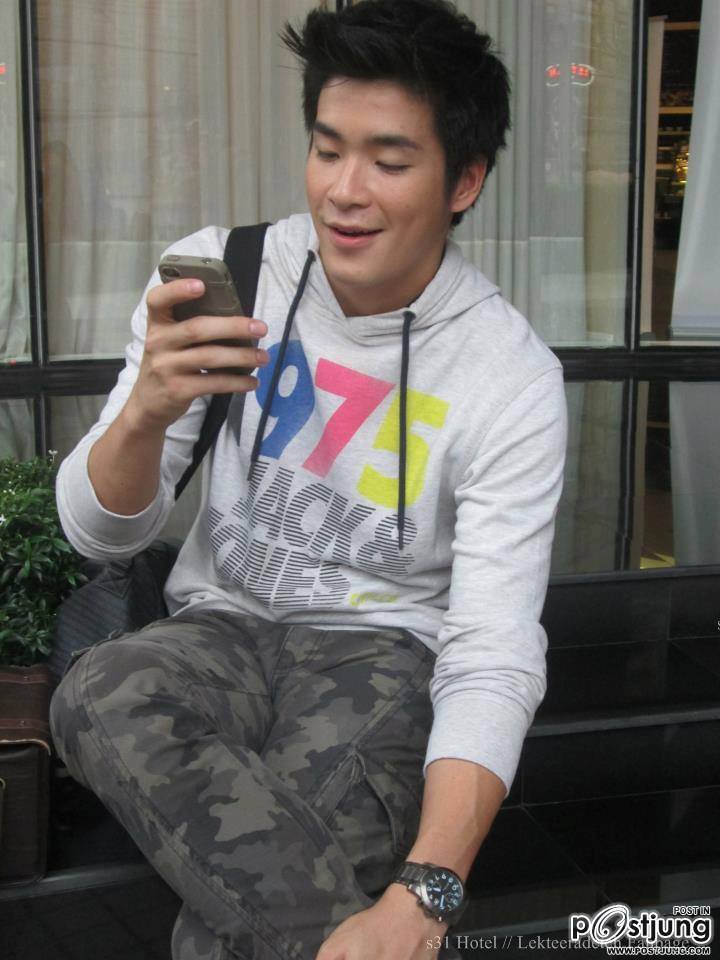 อาเล็ก  ธีรเดช เมื่อนก่อนเฉยๆ แต่ตอนนี้หลงเลย