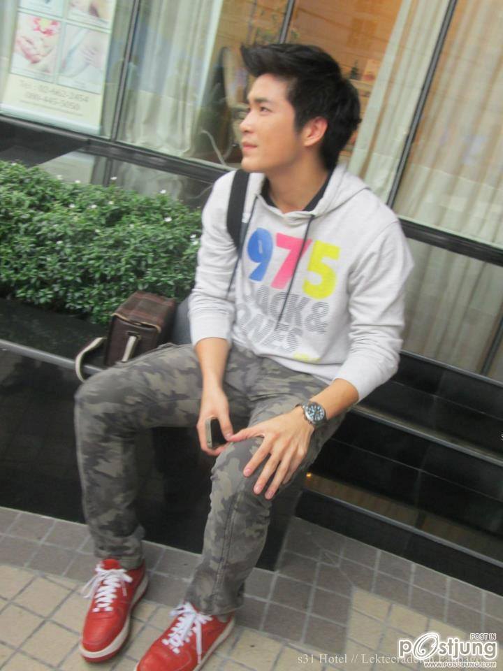 อาเล็ก  ธีรเดช เมื่อนก่อนเฉยๆ แต่ตอนนี้หลงเลย