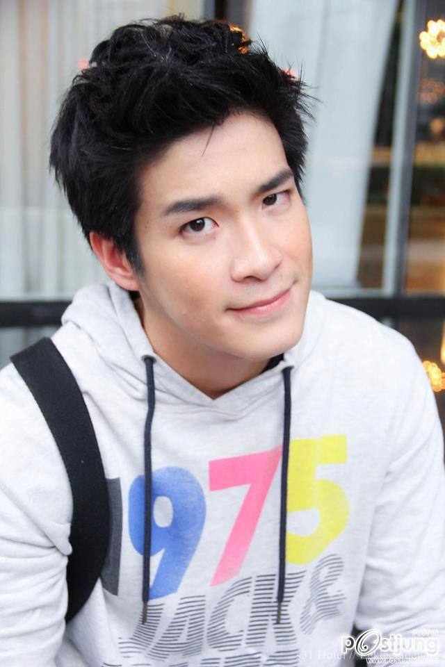 อาเล็ก  ธีรเดช เมื่อนก่อนเฉยๆ แต่ตอนนี้หลงเลย