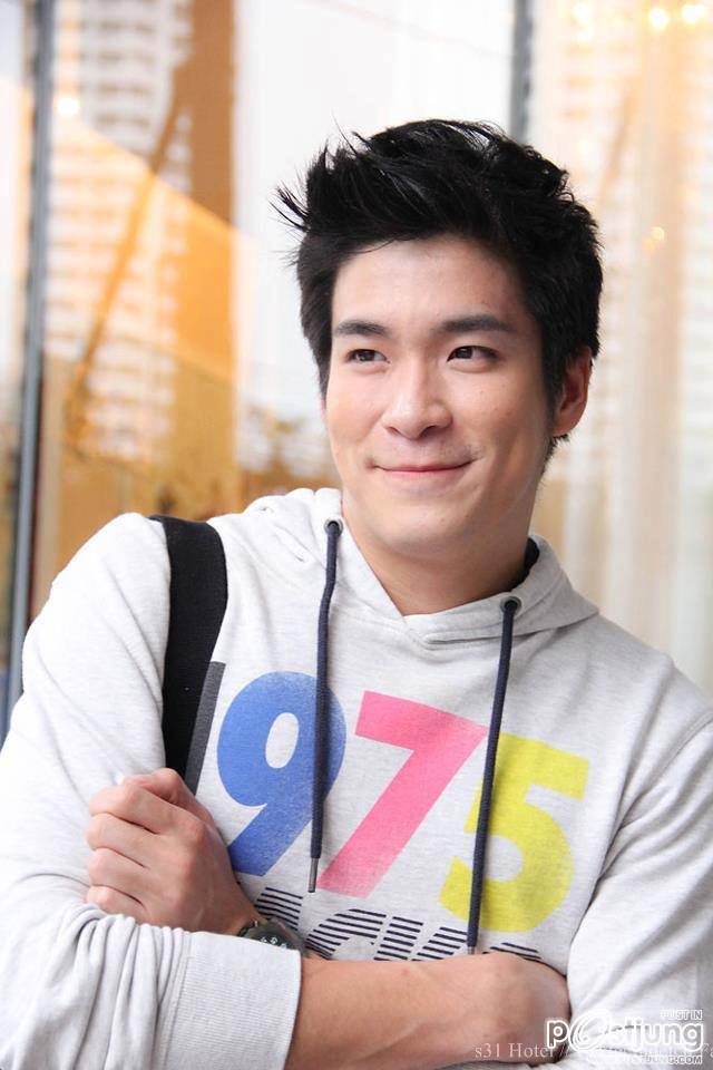 อาเล็ก  ธีรเดช เมื่อนก่อนเฉยๆ แต่ตอนนี้หลงเลย