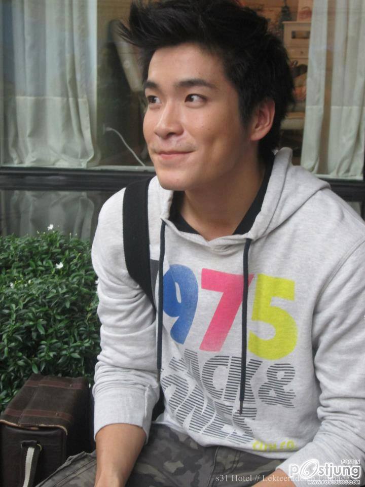 อาเล็ก  ธีรเดช เมื่อนก่อนเฉยๆ แต่ตอนนี้หลงเลย