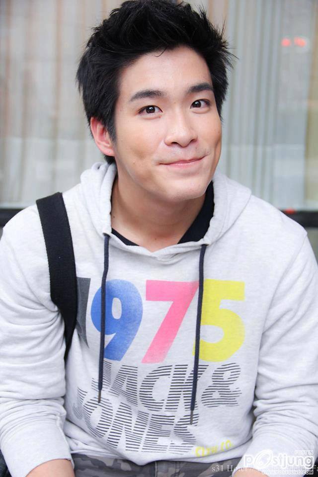 อาเล็ก  ธีรเดช เมื่อนก่อนเฉยๆ แต่ตอนนี้หลงเลย