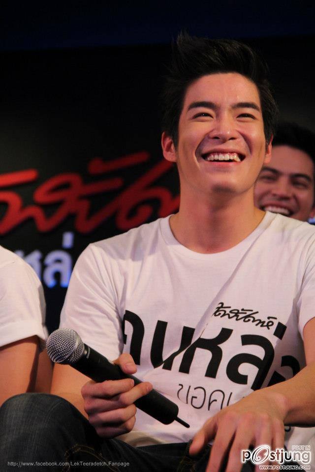 อาเล็ก  ธีรเดช รอยยิ้มทุกกริยาบทน่ารักๆ