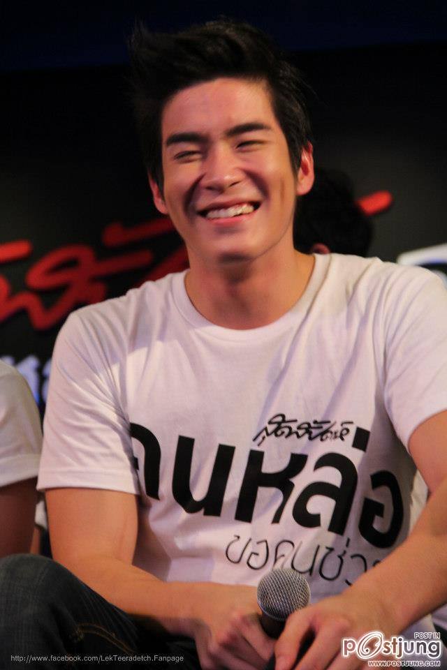 อาเล็ก  ธีรเดช รอยยิ้มทุกกริยาบทน่ารักๆ