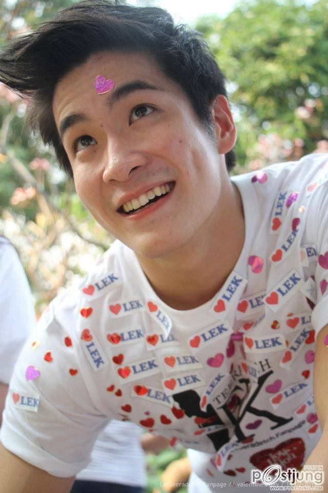 อาเล็ก  ธีรเดช รอยยิ้มทุกกริยาบทน่ารักๆ