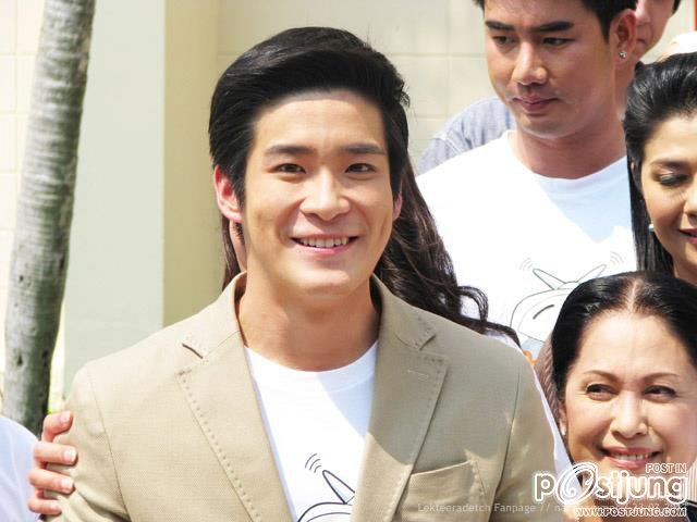 อาเล็ก  ธีรเดช รอยยิ้มทุกกริยาบทน่ารักๆ