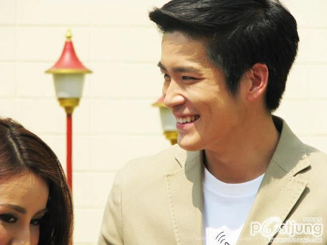 อาเล็ก  ธีรเดช รอยยิ้มทุกกริยาบทน่ารักๆ