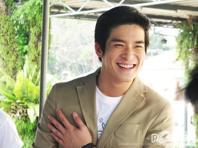 อาเล็ก  ธีรเดช รอยยิ้มทุกกริยาบทน่ารักๆ