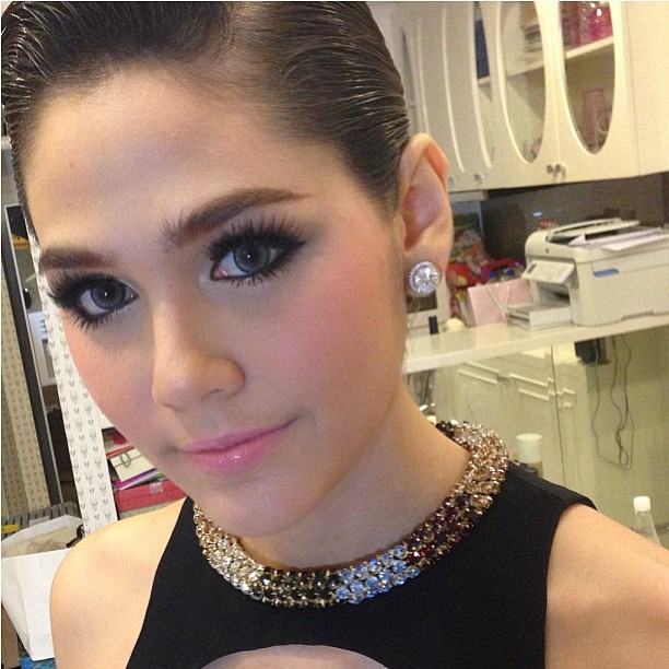 ดารา ก่อน และ หลังแต่งหน้า