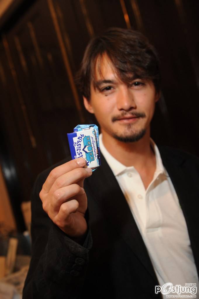 อนันดาเท่ที่หนึ่งพระเอกหนัง