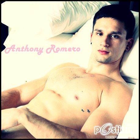 Anthony Romero : Gayporn หน้าตาดี หุ่นแซ่ม เจ้าพ่อ guy with iphone
