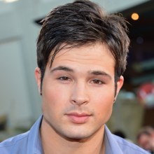 cody longoอกแน่นๆ