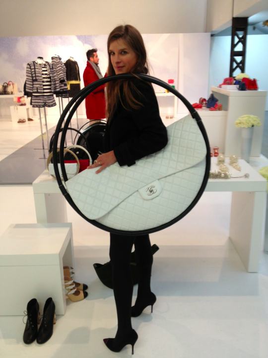 กระเป๋าถือ**ราคาแสนแพง** ที่กำลังฮิตกันทั่วบ้านทั่วเมือง