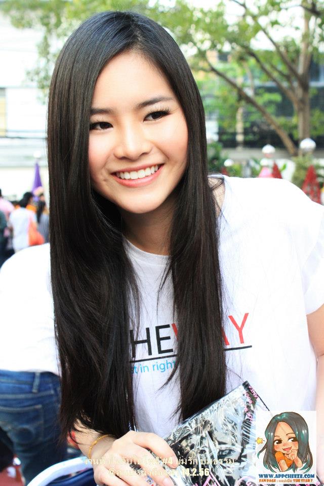 ลุคใหม่ แอปเปิ้ลหั่นผมสั้นหน้าม้าพร้อมลงละครใหม่