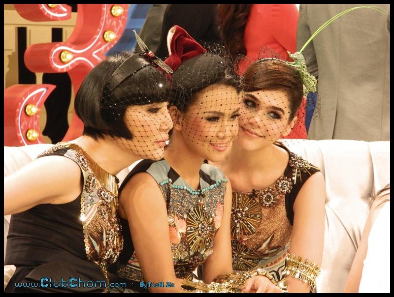 ชมพู่ - พลอย กับชุดสุดหรู 3 แช๊ป