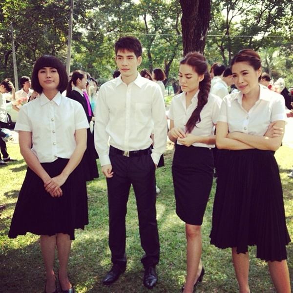 เจนี่ เทียนโพธิ์สุวรรณ ใส่ชุดนักศึกษาใน ดาวเกี้ยวเดือน เป๊ะสุด!