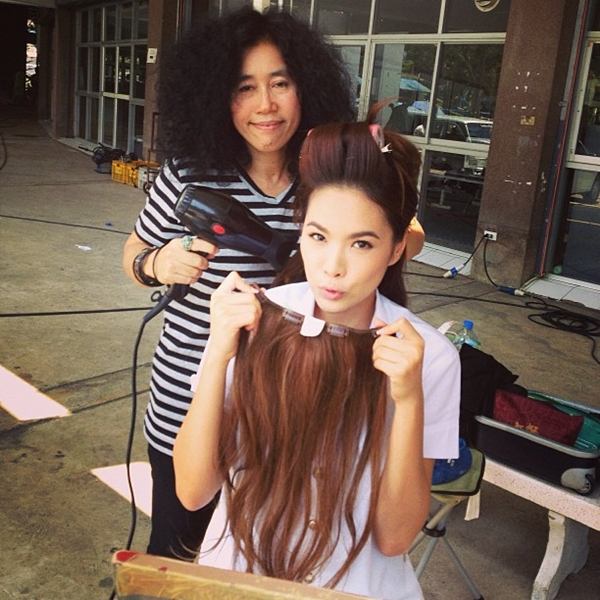 เจนี่ เทียนโพธิ์สุวรรณ ใส่ชุดนักศึกษาใน ดาวเกี้ยวเดือน เป๊ะสุด!