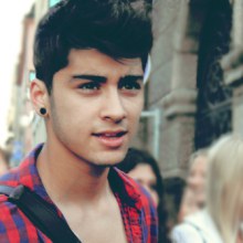 ก็คนมันหล่ออ่ะ..