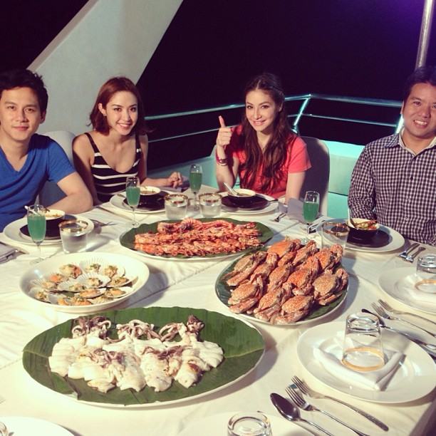 ฟลุค ควง นาตาลี สวีทเล็ก ๆ พาหนีเที่ยวภูเก็ต