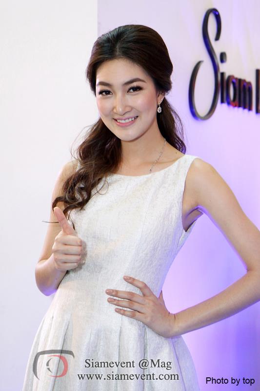 "แพนเค้ก-เขมนิจ" ร่วมงาน สยามเลเซอร์ คลินิก