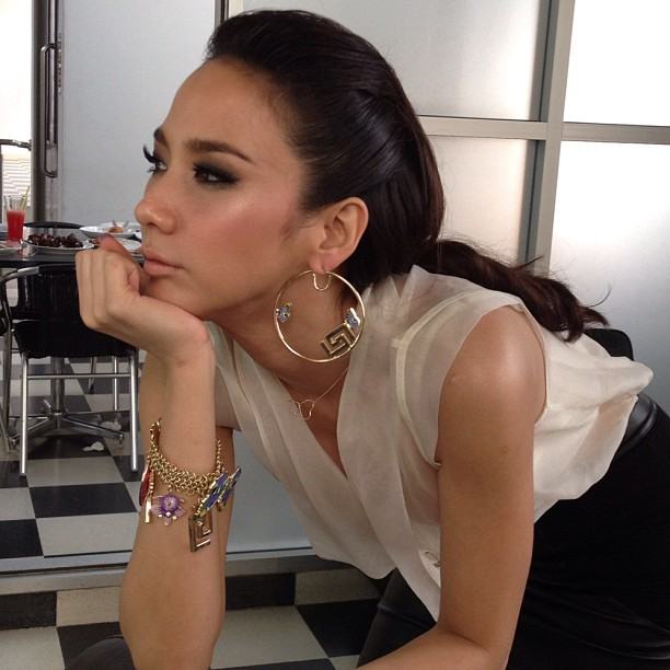 อั้ม พัชราภา : จะ พ.ศ. เธอยังสวยไม่สร่าง ^_^