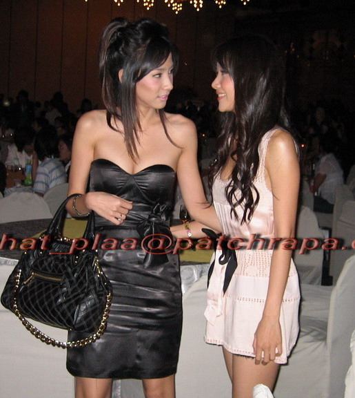 อั้ม นุ่น ยิ่งแก่ยิ่งสวย