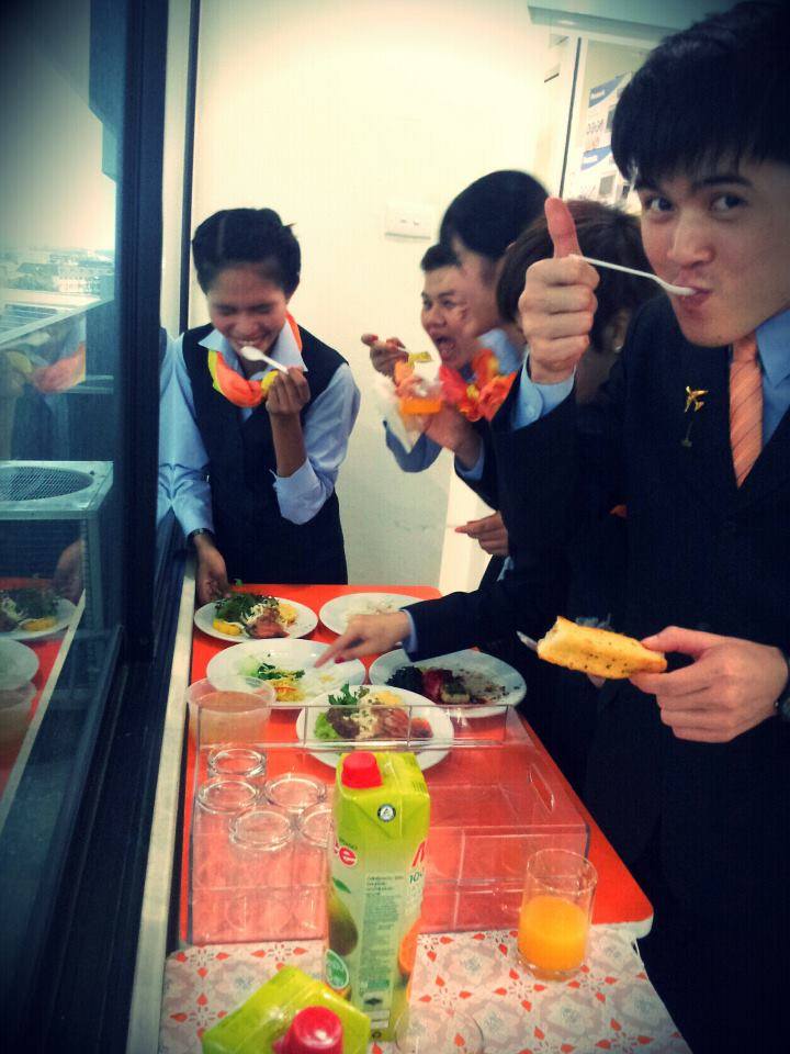 เรียนไป กินไป