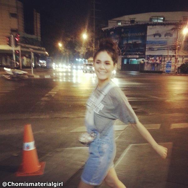 เจ้าแม่แฟชั่น ชมพู่ เดิน ชิวๆ @ที่ สยาม