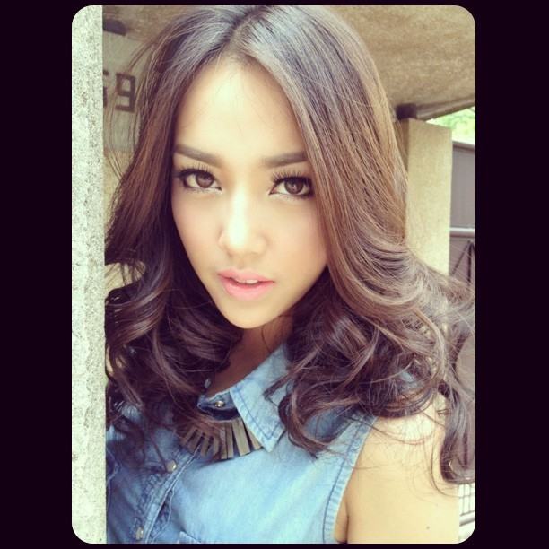 ดาราหน้าใหม่ "น้าตาล" พิจักขณา วงศารัตนศิลป์