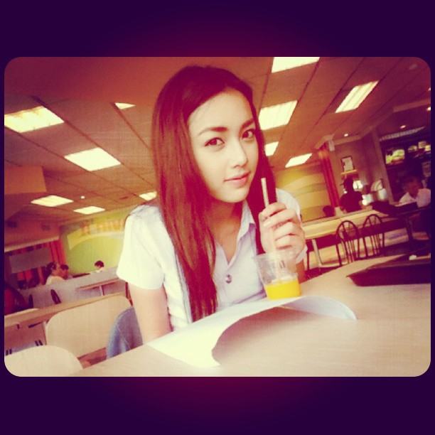 ดาราหน้าใหม่ "น้าตาล" พิจักขณา วงศารัตนศิลป์