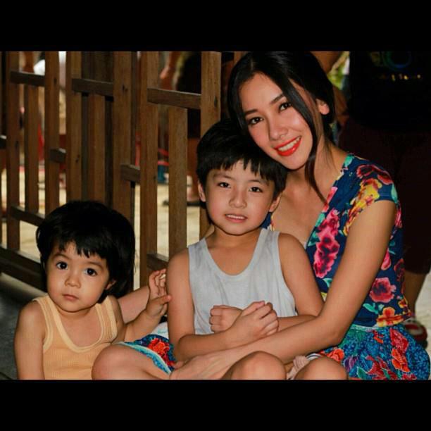 คิวออนแอร์ทองเนื้อเก้า