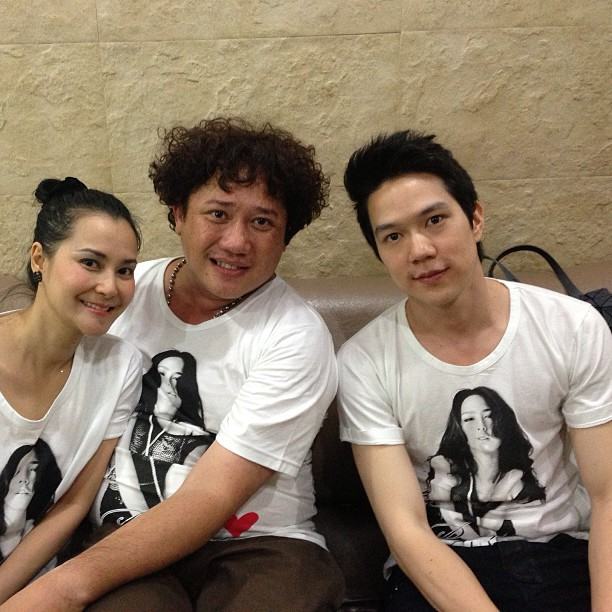 มาแล้ว ! รูปปาร์ตี้ 1 ล้าน Followers By. อั้ม พัชราภา ไชยเชื้อ (บรรกาศแบบงานวัด) อั้ม & แอมป์ หวานติดดินสุดๆ