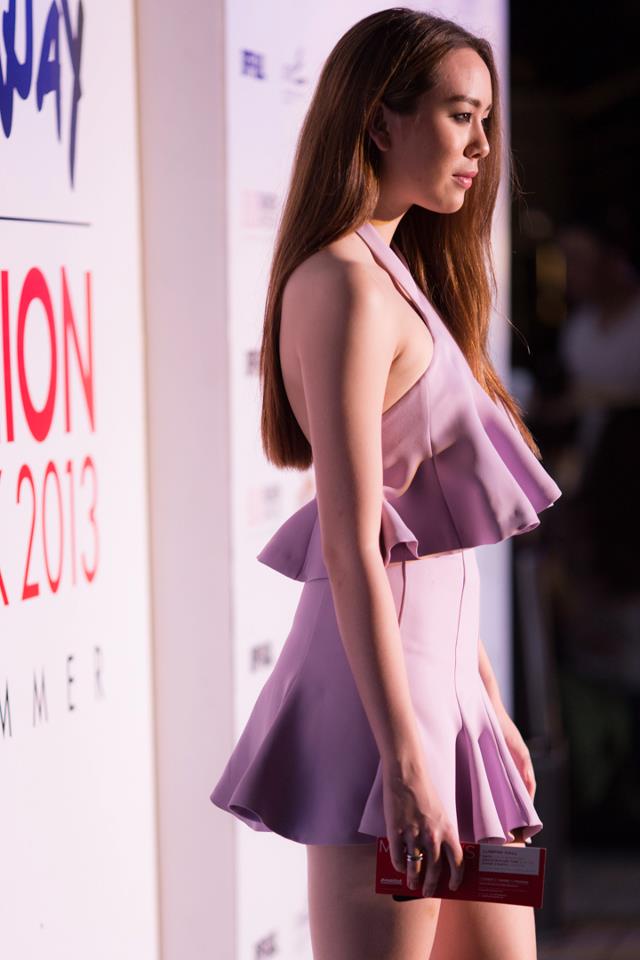 ใครเคยเจอนุช นีรนาทตัวจริงบ้างคะ อยากรู้ว่าสูงสวยออร่ากระจายจริงมั้ย