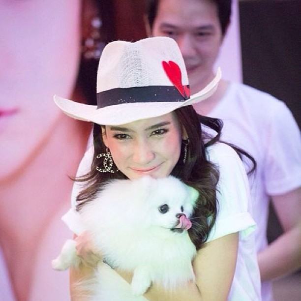 สนุกสุดเหวี่ยง! อั้ม จัดปาร์ตี้เลี้ยงแฟนคลับ ฉลองยอด IG ทะลุล้าน