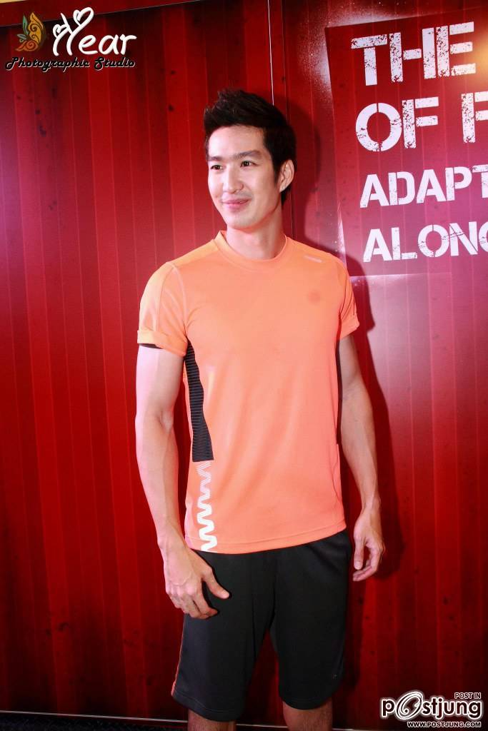 พี่เดี่ยวกับ...กับชุดสีส้ม