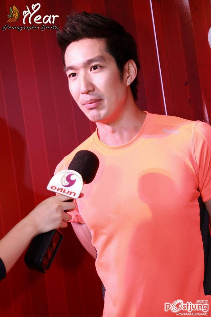 พี่เดี่ยวกับ...กับชุดสีส้ม