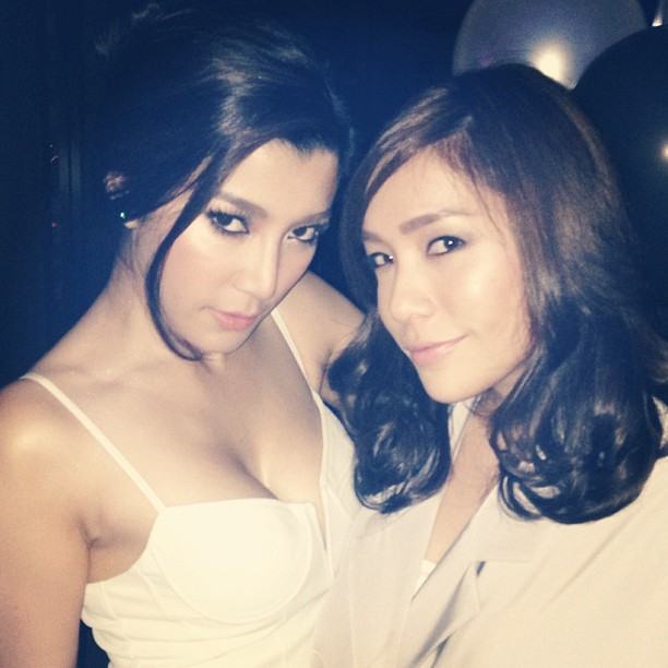 โมเม นภัสสร บุรศิริ  หรือ โมเมพาเพลิน