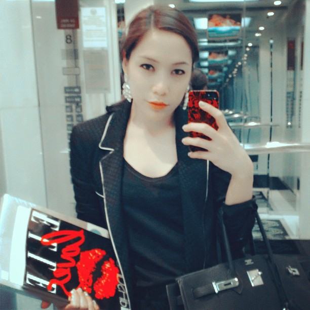 โมเม นภัสสร บุรศิริ  หรือ โมเมพาเพลิน