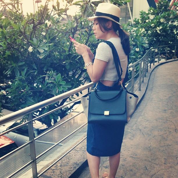 โมเม นภัสสร บุรศิริ  หรือ โมเมพาเพลิน