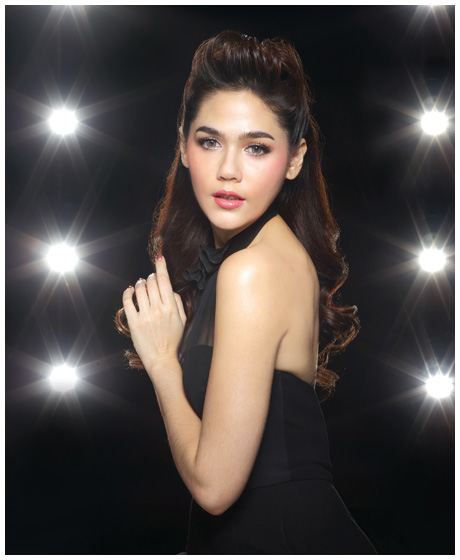 ชมพู่ อารยา Runway Luminous