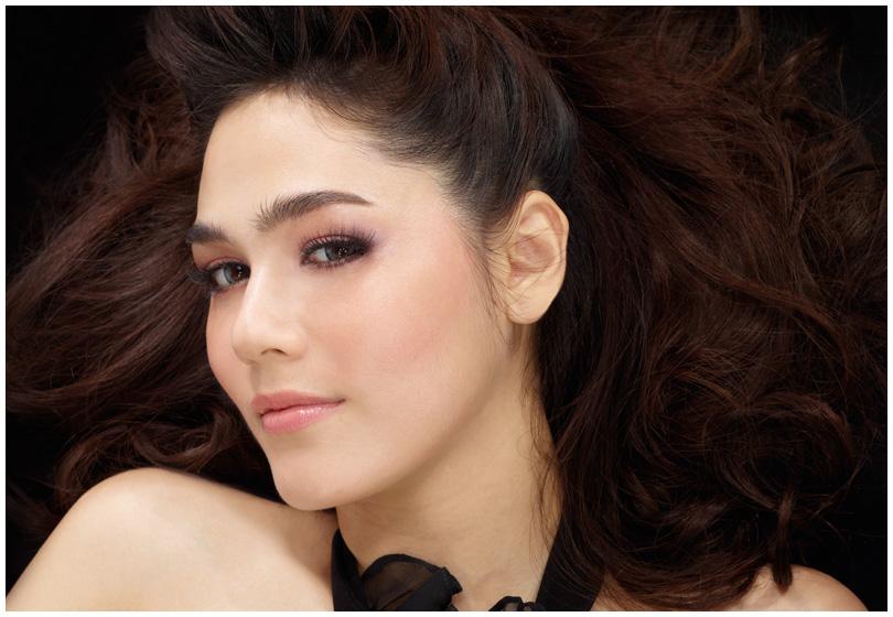 ชมพู่ อารยา Runway Luminous