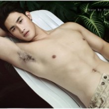 ผู้ชาย ฯ 43 ขาว ล่ำ หล่อ