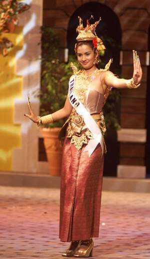 วรินทร ผดุงวิถี-Miss Thailand Universe 2001