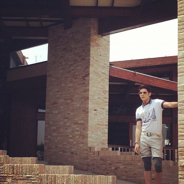 พอร์ช ศรัณย์ & คริส หอวัง @ HONEYMOON+TRAVEL no.130 April 2013