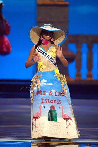 อันดับ 4 Wenieka Ewing-Miss Turks&Caicos 2005
