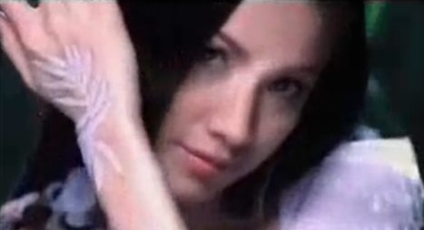 กบ สุวนันท์ พรีเช็นเตอร์ mistine คนแรก