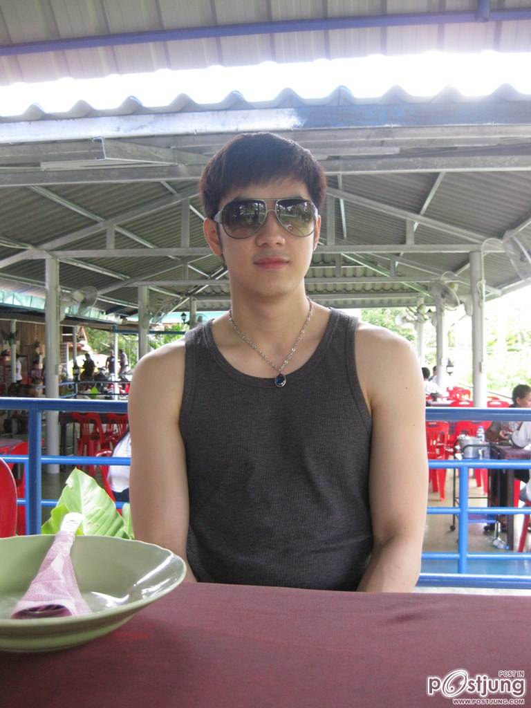 ฟิล์ม...พระเอกหน้าใส