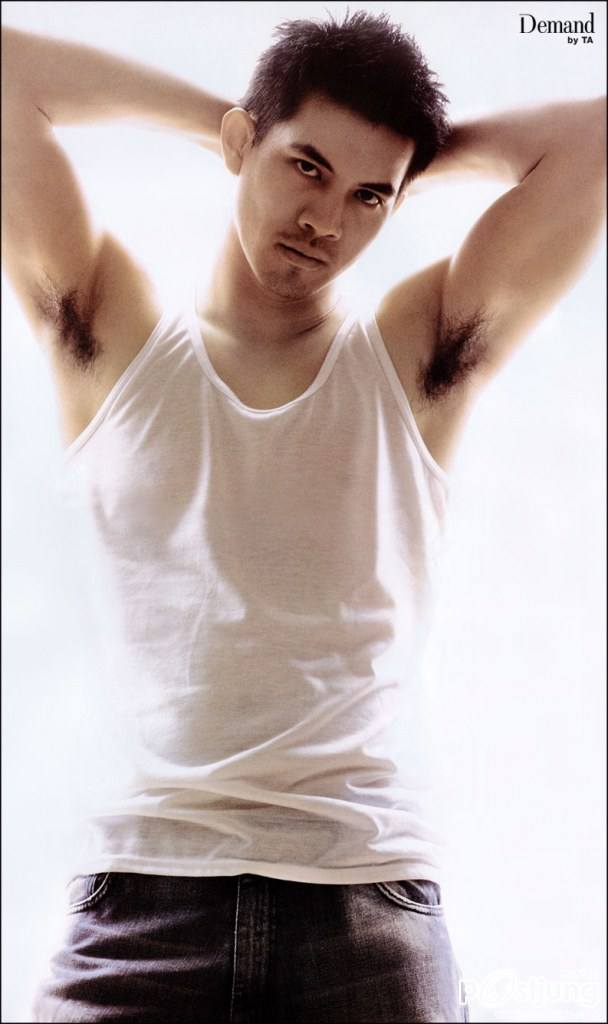 พี่เคน ธีฯ สุดหล่อรอผลงาน