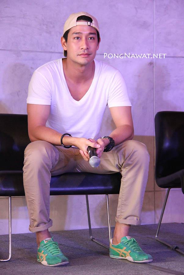 พี่ป้อง...ยิ้มน่าร๊ากกแอ๊รายย